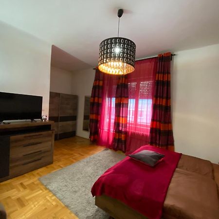 Monolit Budapest Center Guesthouse Budapeste Exterior foto
