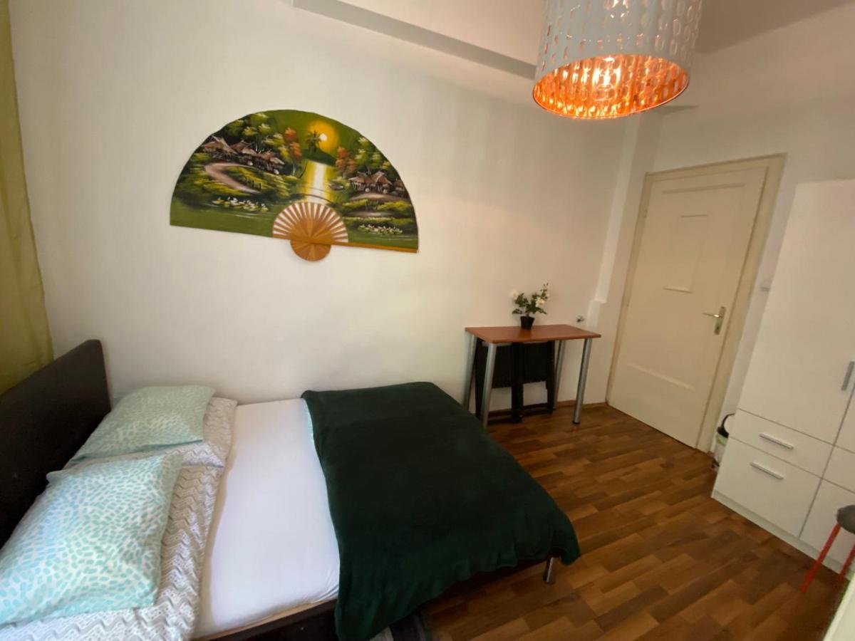 Monolit Budapest Center Guesthouse Budapeste Exterior foto