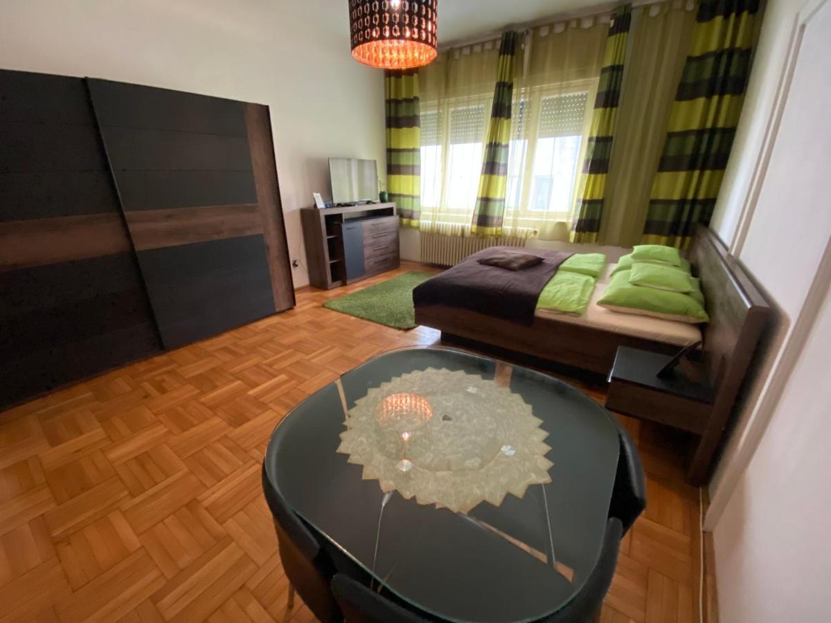 Monolit Budapest Center Guesthouse Budapeste Exterior foto