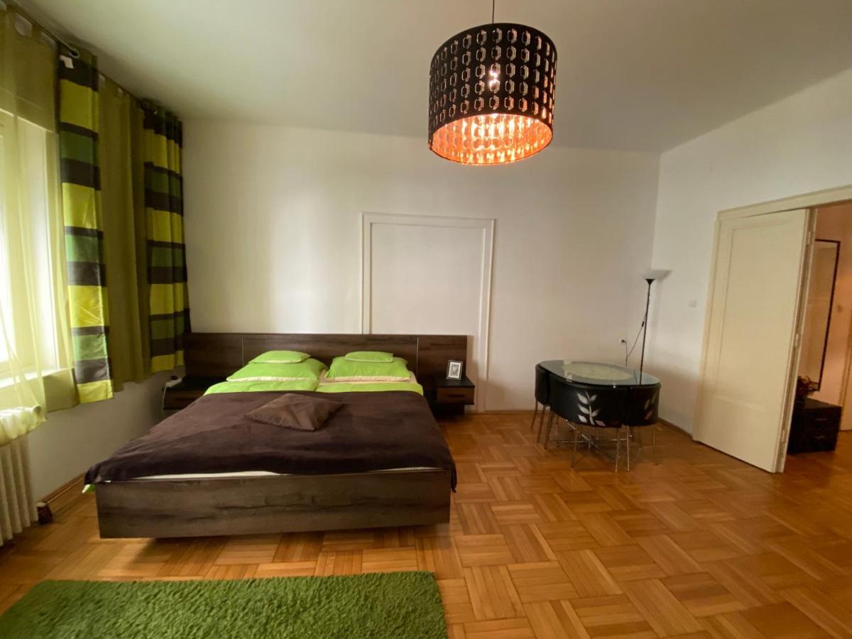 Monolit Budapest Center Guesthouse Budapeste Exterior foto