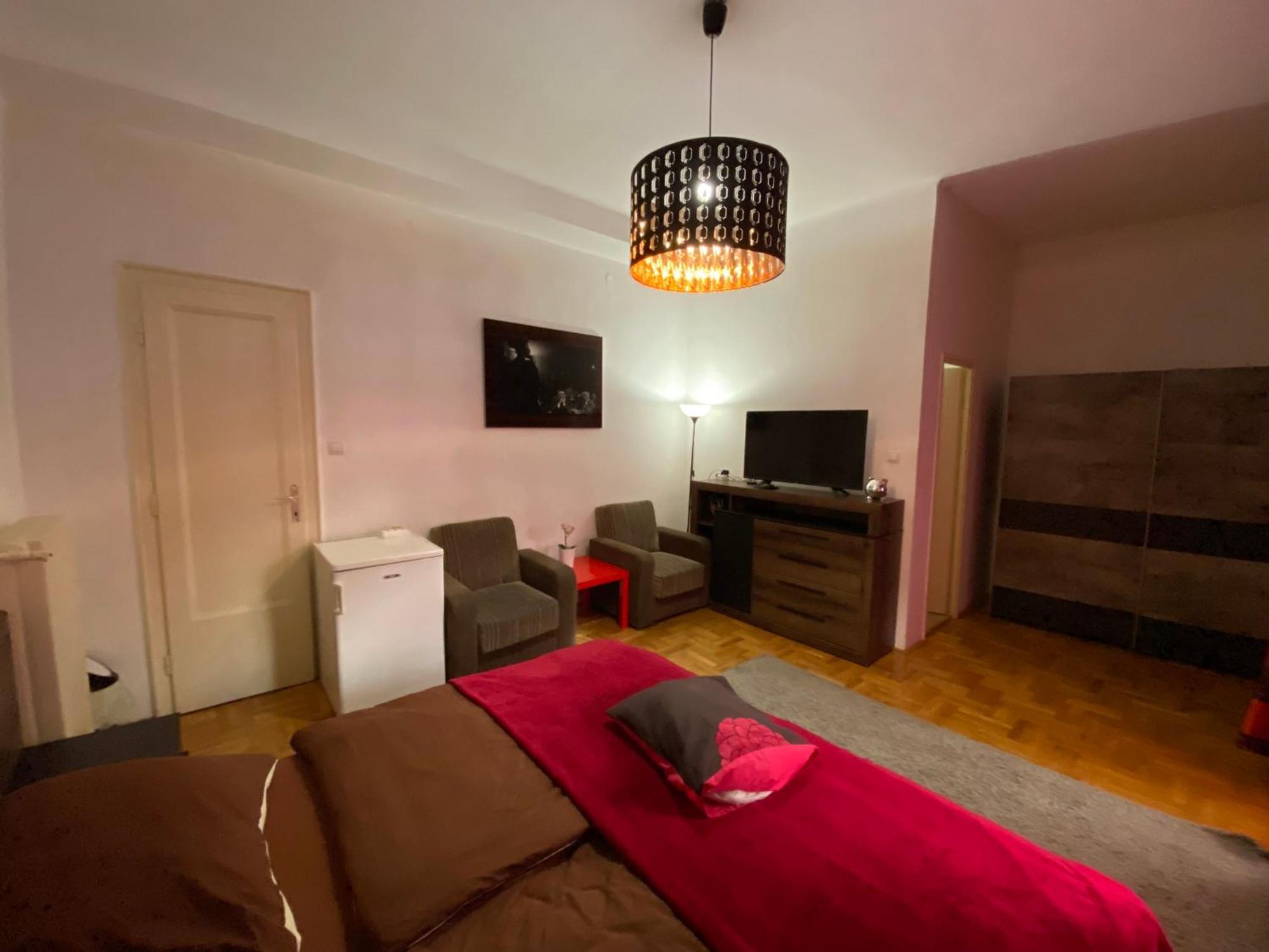 Monolit Budapest Center Guesthouse Budapeste Exterior foto